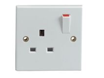UK 13 Amp 1 Gang Mains Outlet